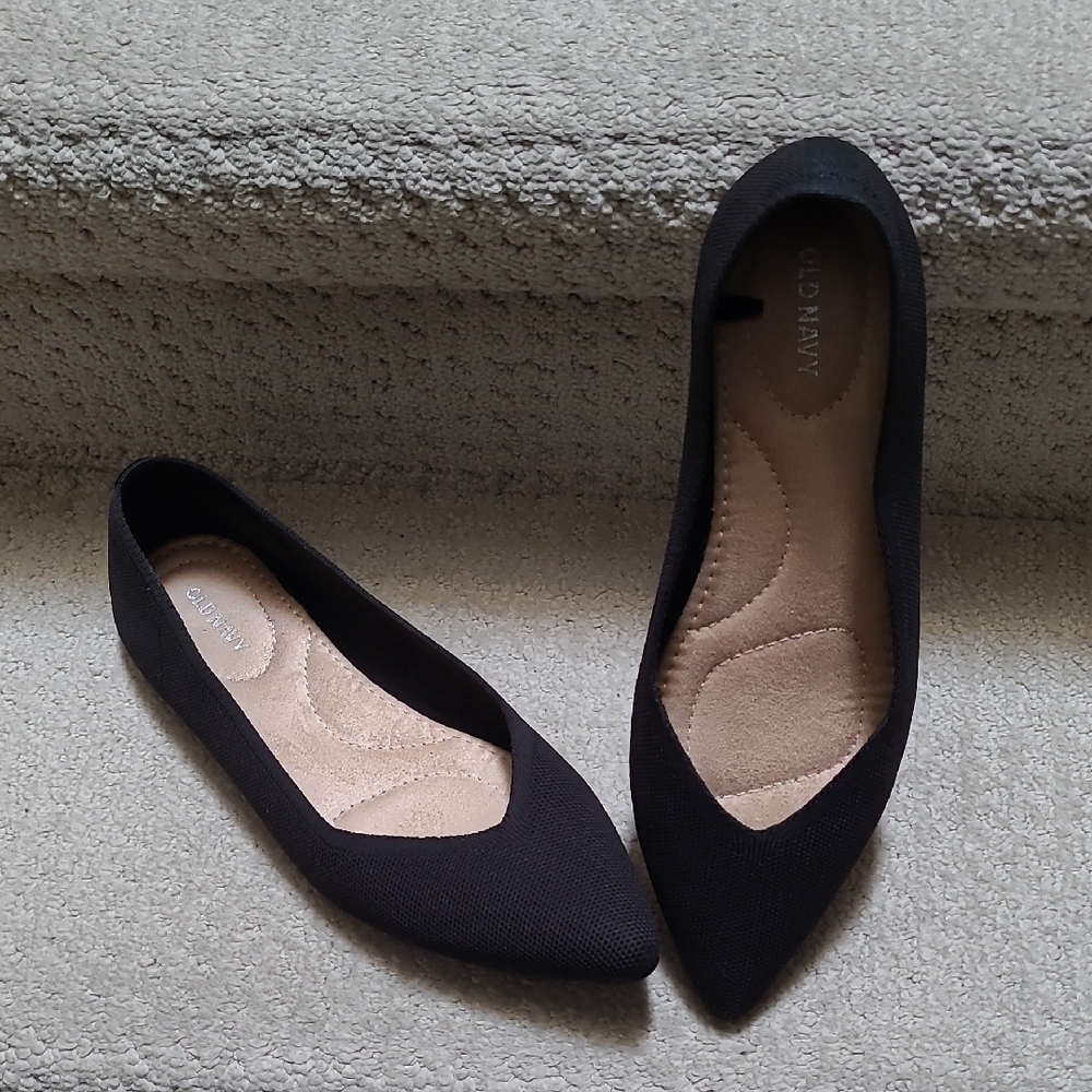 Old Navy Women's Black Pointed Knitted Flats